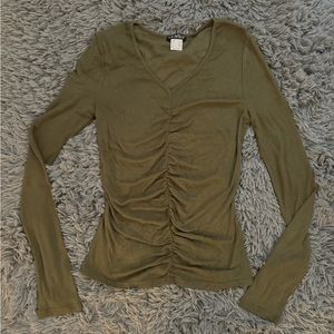 Venus long sleeve top center front ruched olive green size XS